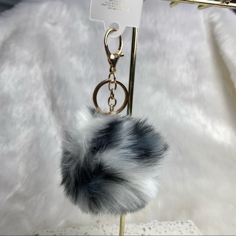 Pom Pom Key chain
